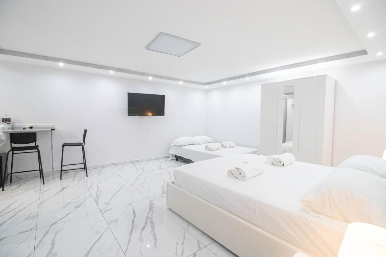 Apartamento Vincenza Nápoles Exterior foto