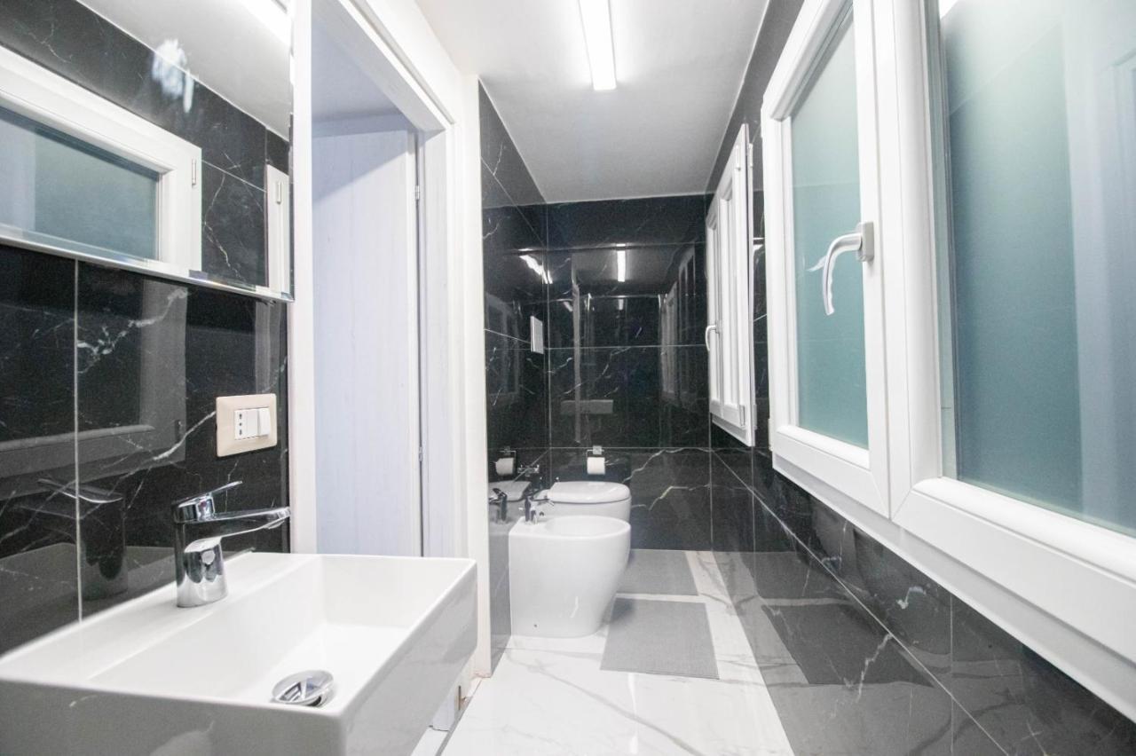 Apartamento Vincenza Nápoles Exterior foto